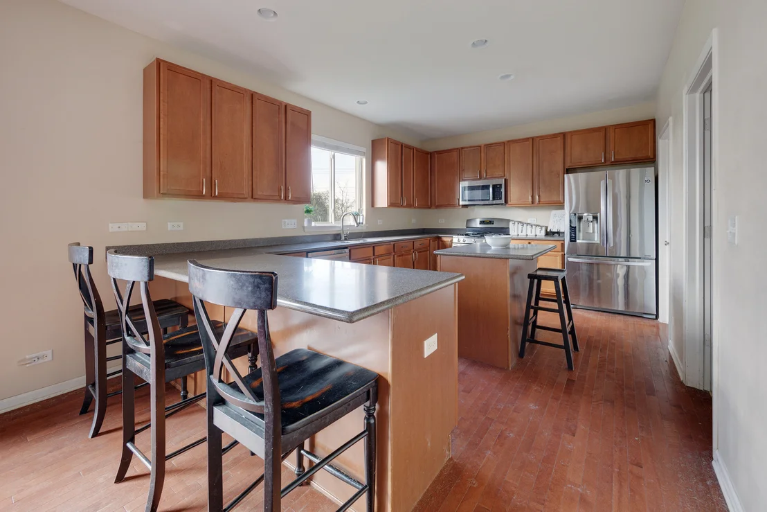 Photo of 1387 Baroque Avenue