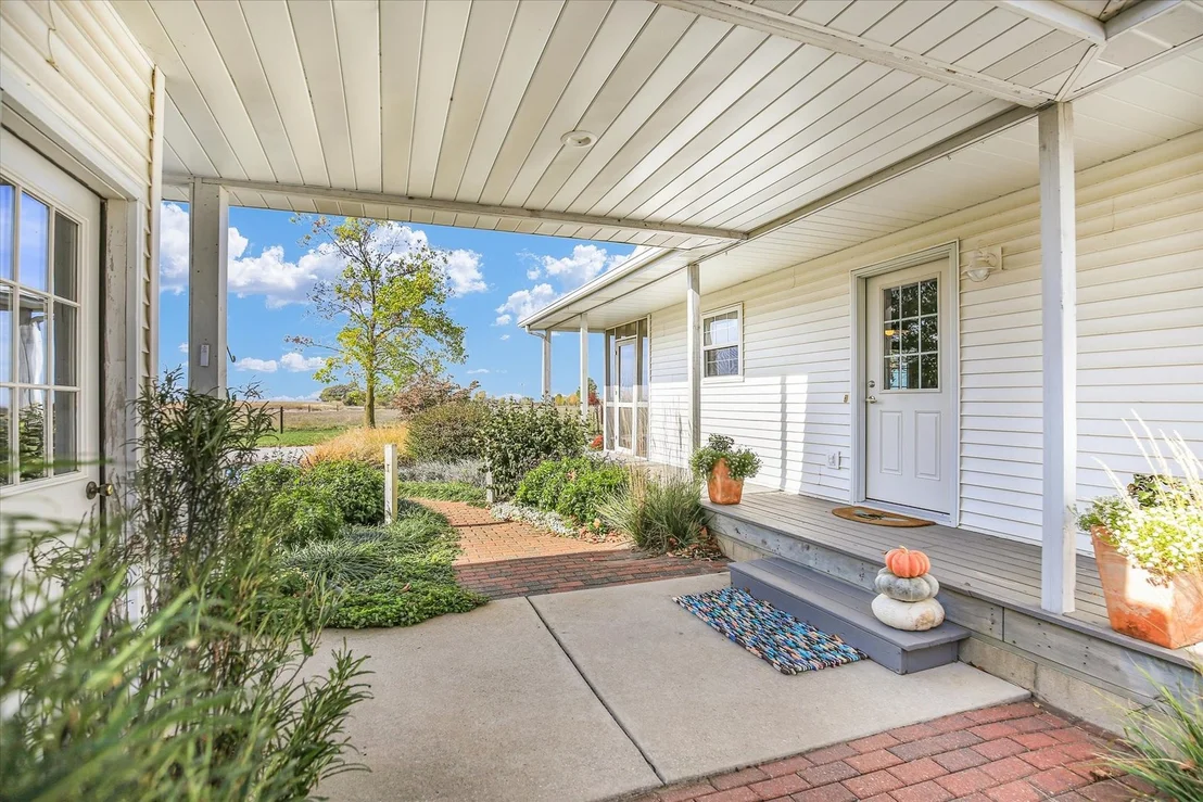 Photo of 561 County Road 700 N