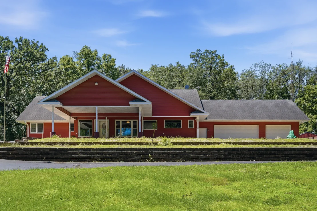 Photo of 15207 Henry Road