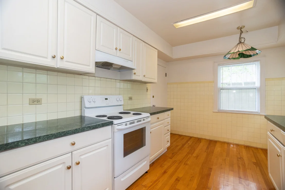 Photo of 2545 Greeley Avenue
