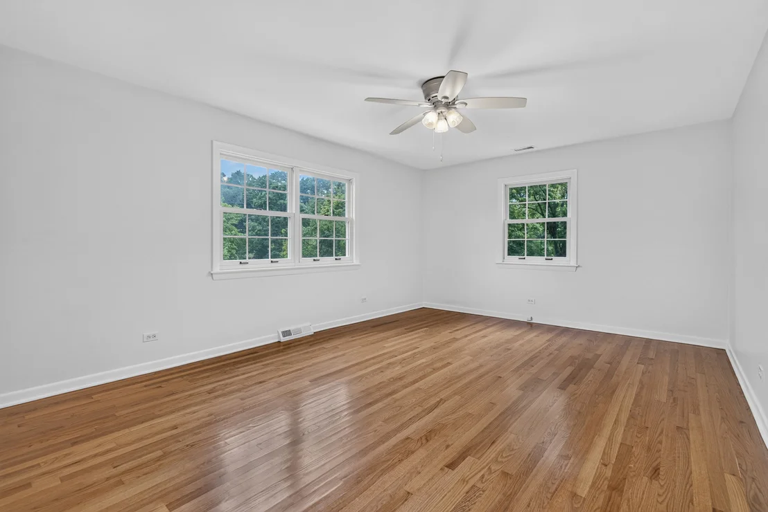 Photo of 2100 Stirling Road