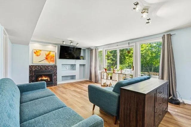 Photo of 1355 Devonshire Lane