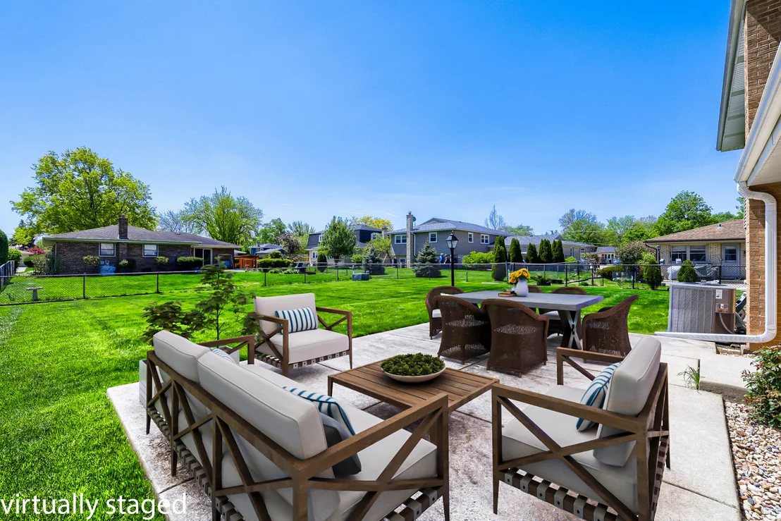 Photo of 1111 W Ash Drive