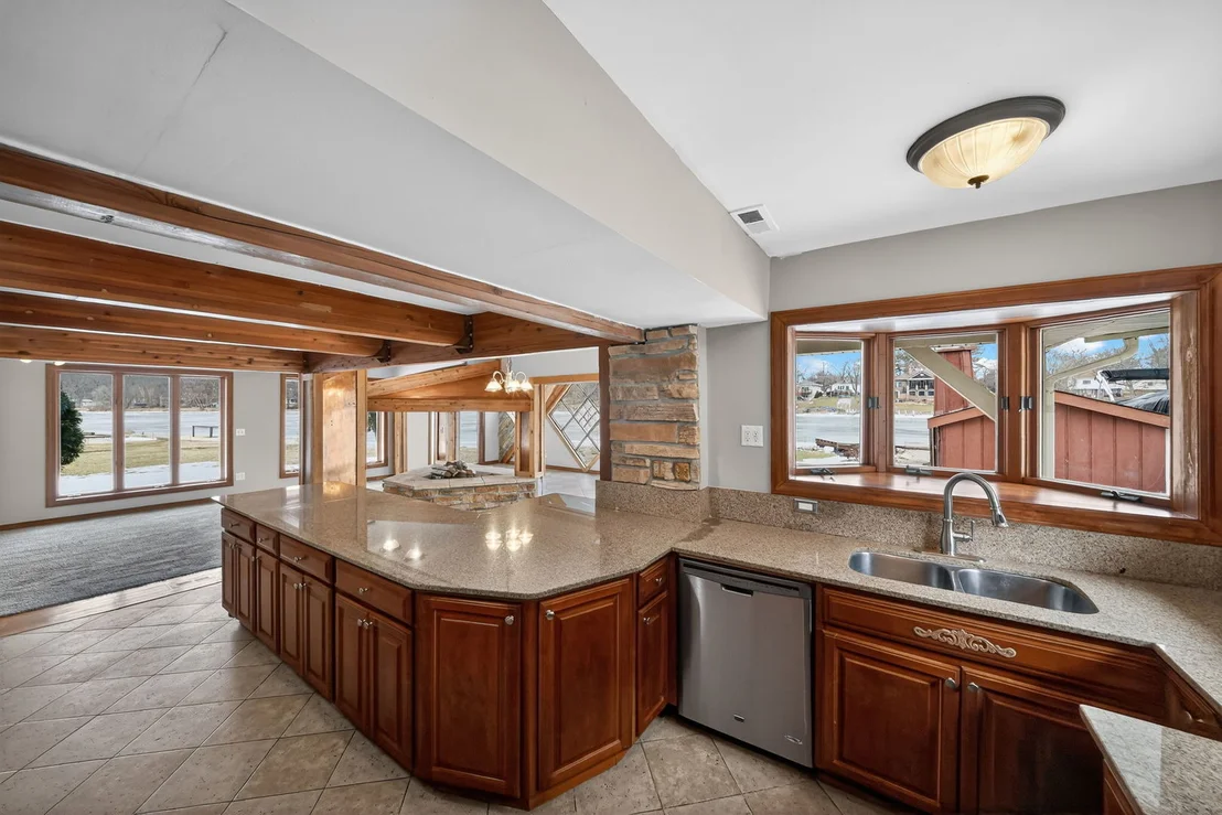 Photo of 6N263 River Drive