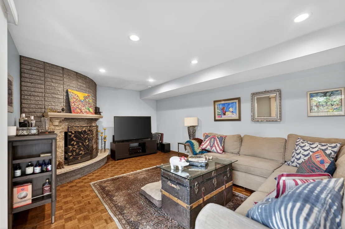 Photo of 923 Park Avenue