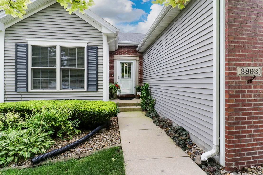Photo of 2893 Benson Lane