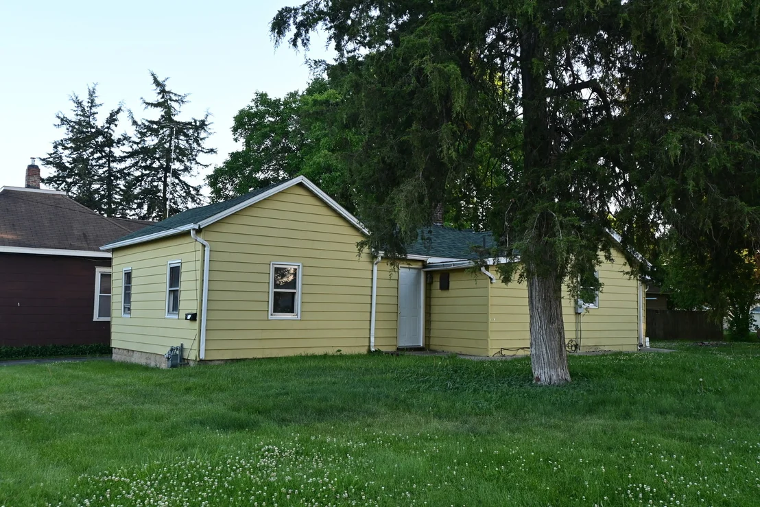 Photo of 1346 N Division Street