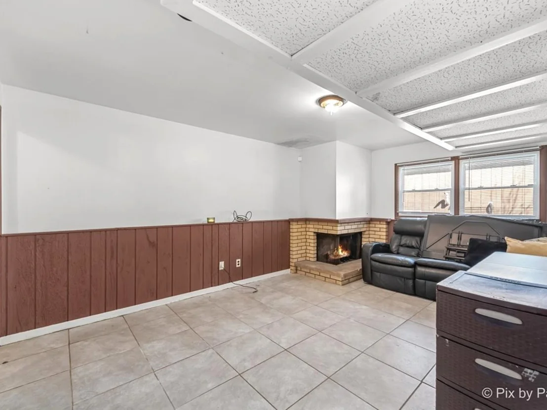 Photo of 1058 Almond Drive