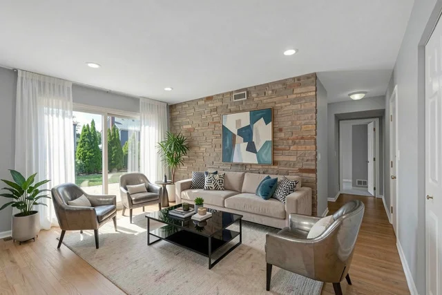 Photo of 112 LILAC Lane
