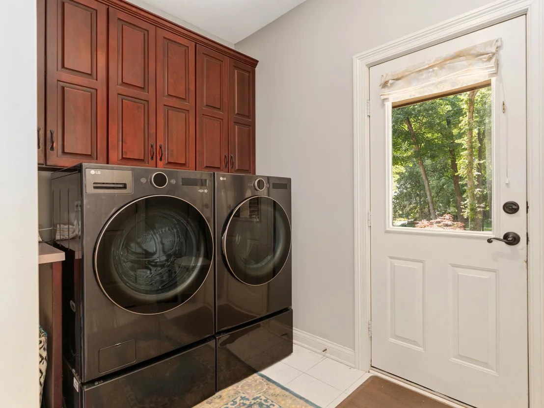 Photo of 818 Fox Glen Drive