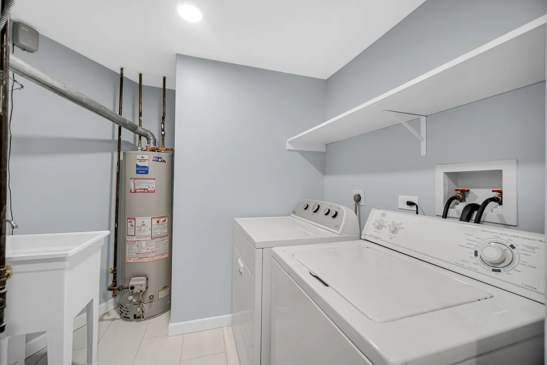 Photo of Unit 1 at 445 Cromwell Circle
