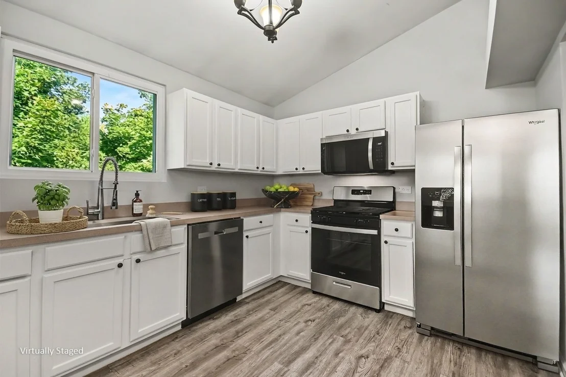 Photo of 1033 Symphony Drive