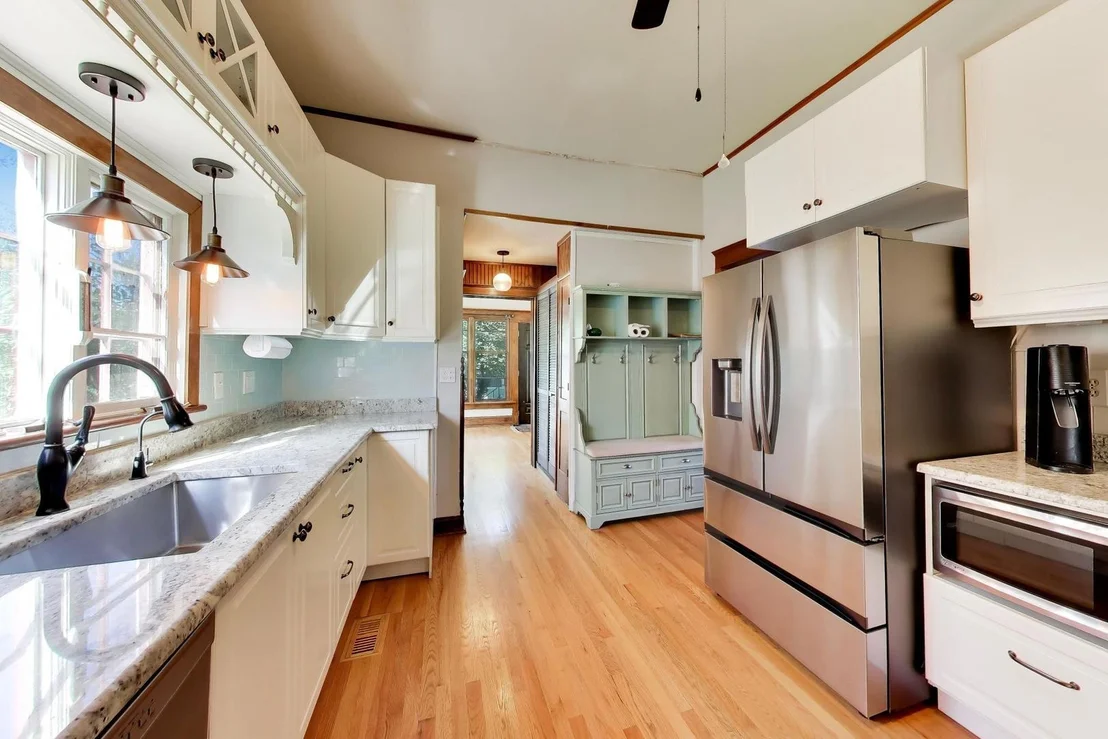 Photo of 582 PARK Street