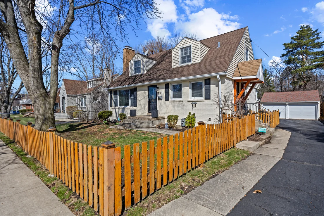 Photo of 914 Central Avenue