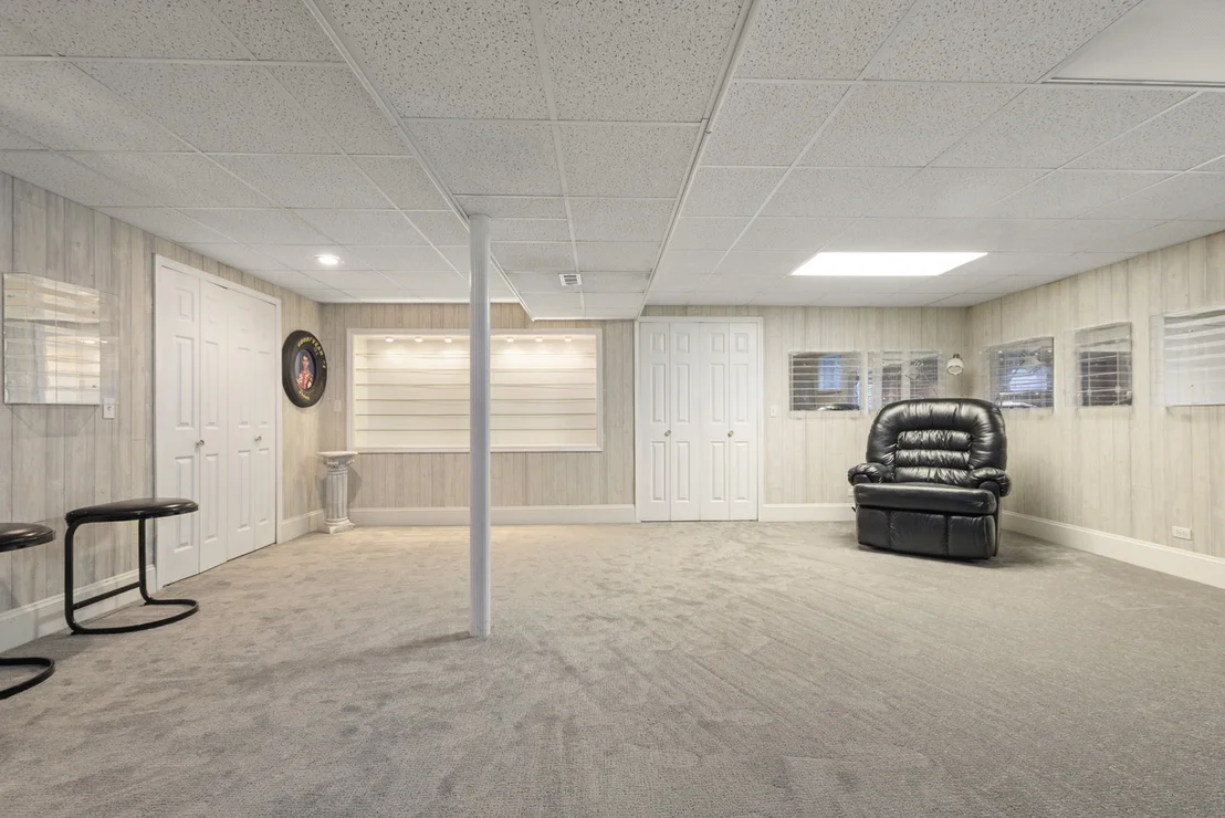 Photo of 9342 Sutton Place