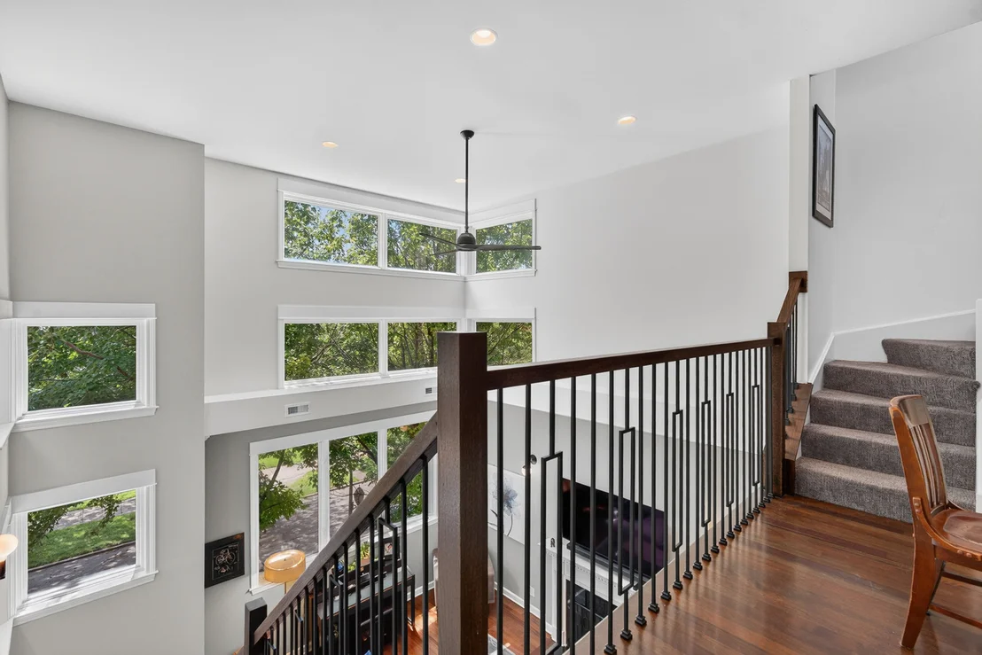 Photo of Unit 2 at 1320 W Grenshaw Street
