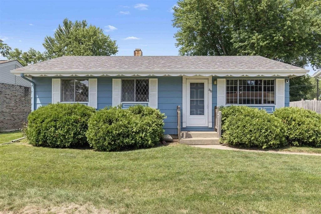 Photo of 2112 Maple Avenue