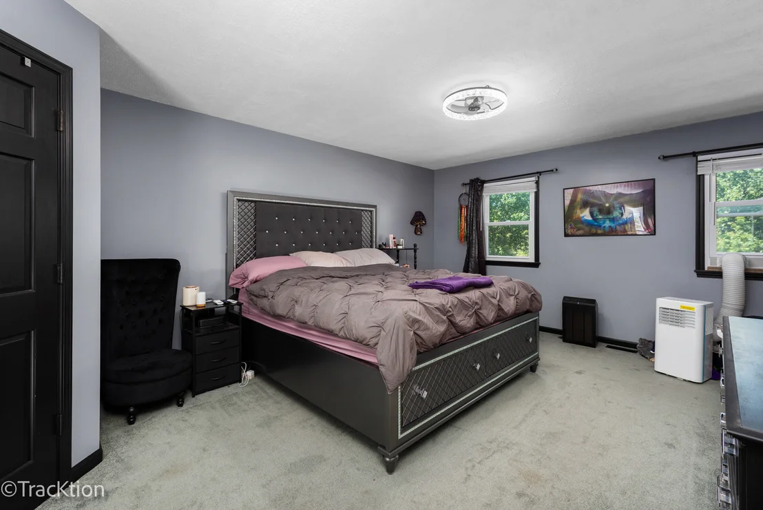 Photo of 360 Lakeview Drive