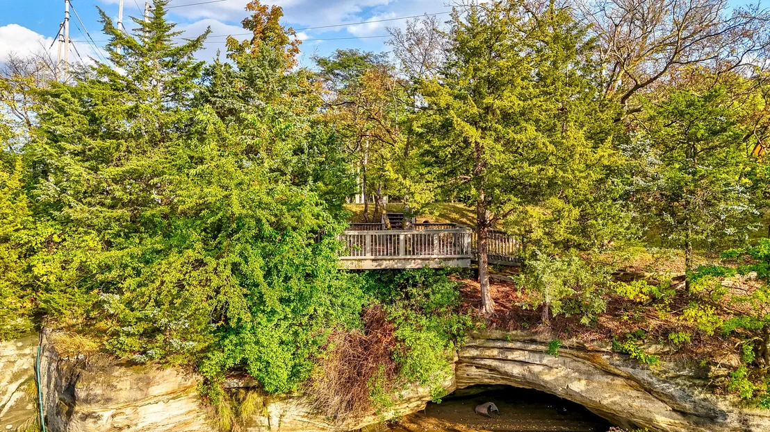 Photo of 1522 E State Route 71