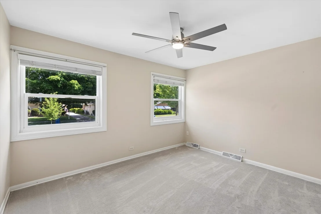 Photo of 408 W Commonwealth Lane