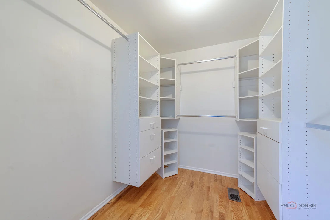 Photo of 255 Lee Road
