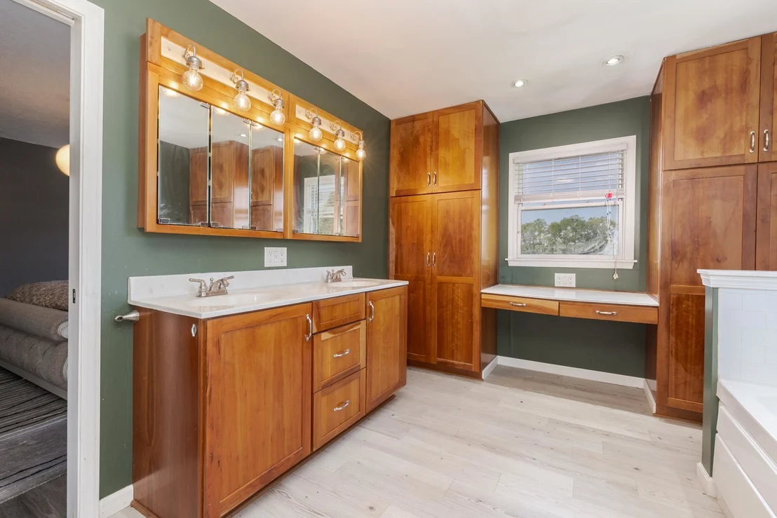 Photo of 2323 Duke Drive