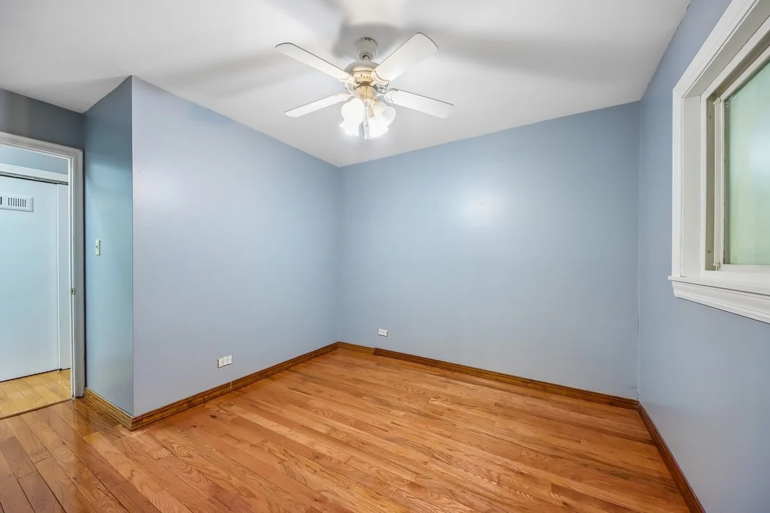Photo of 670 Lakeview Lane