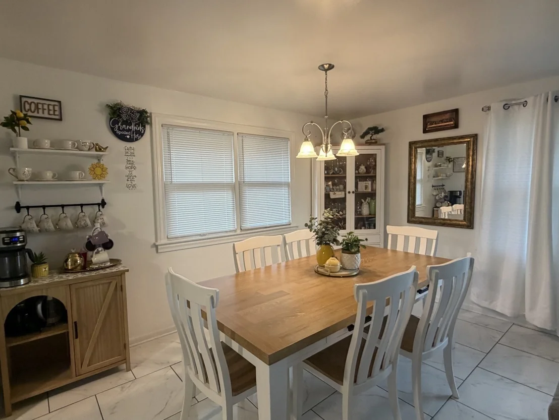 Photo of 2500 Golfview Street
