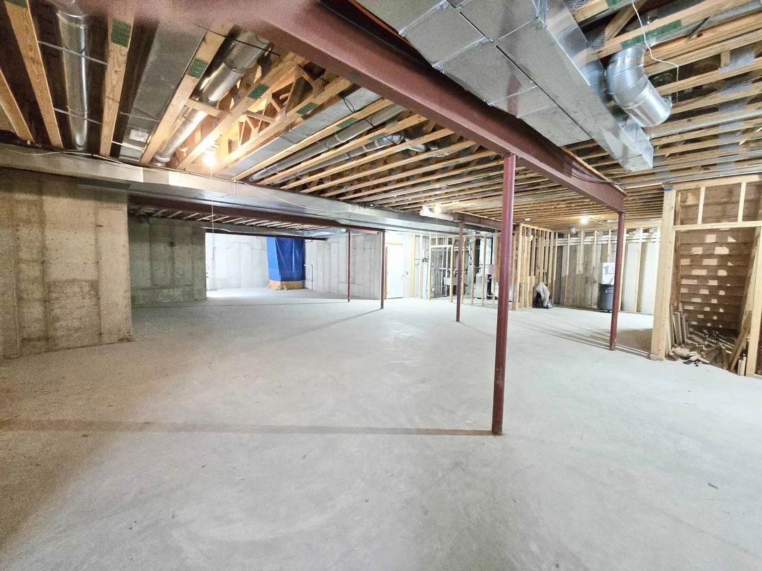 Photo of 839 Parkside Avenue N