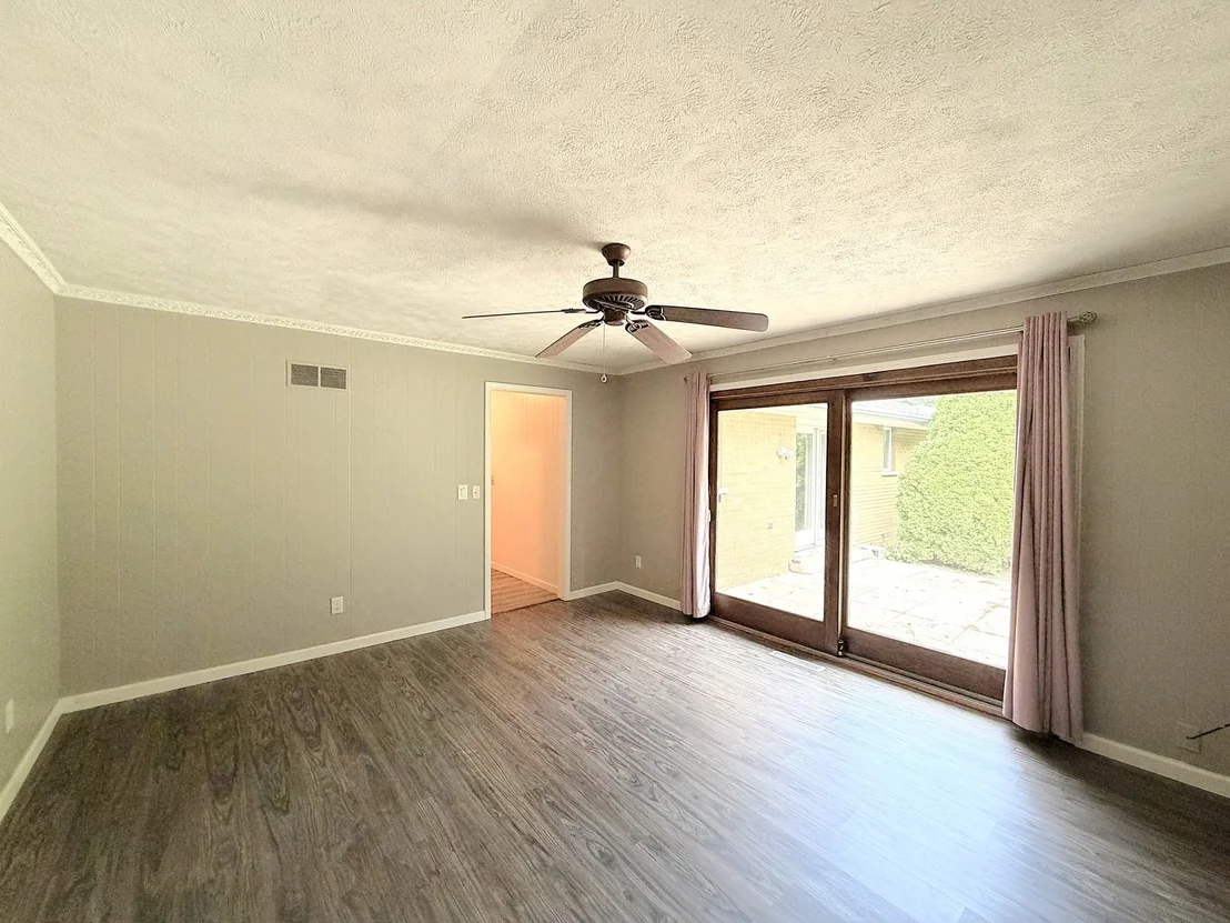 Photo of 2148 E 3000 Road N