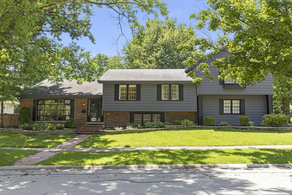 Photo of 212 Tamarack Avenue
