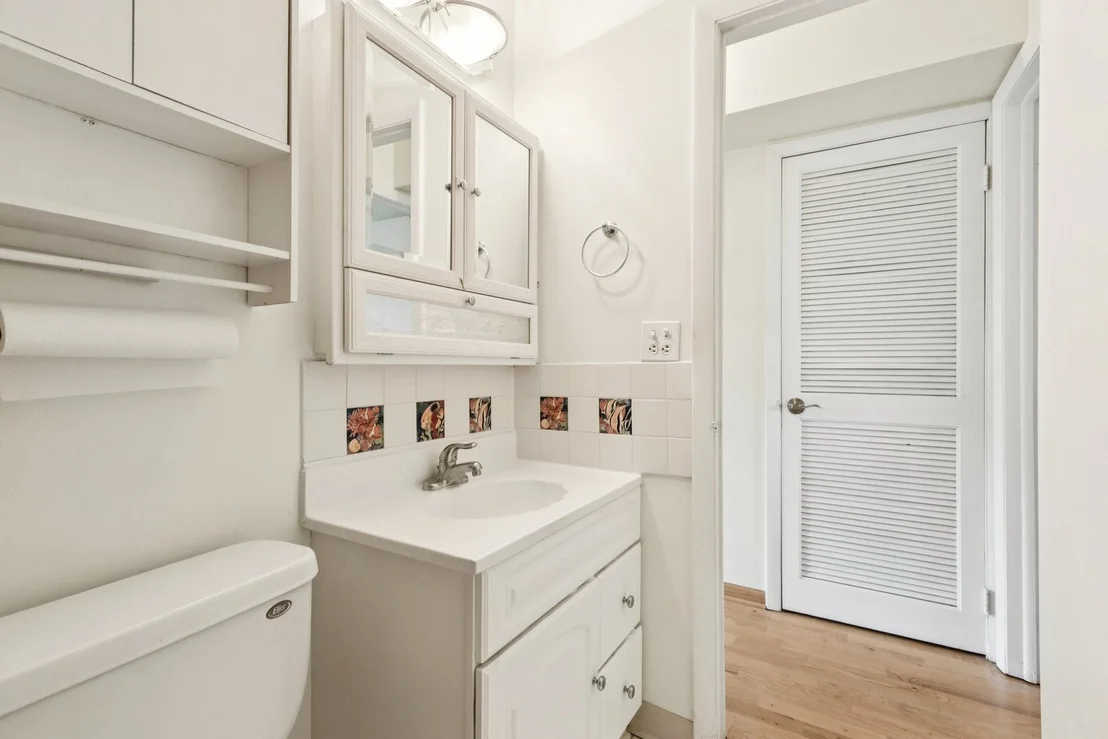Photo of Unit D at 702 Cobblestone Circle