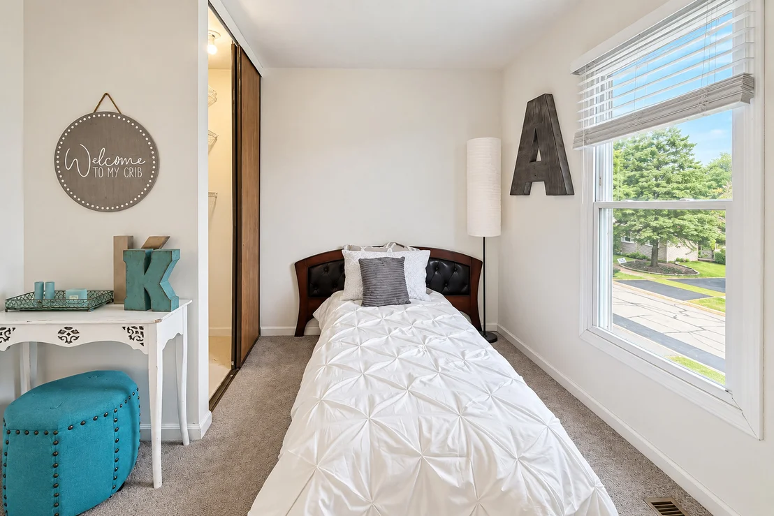 Photo of 1401 Knoll Drive