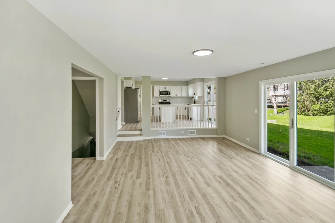 Photo of 731 Roaring Brook Lane