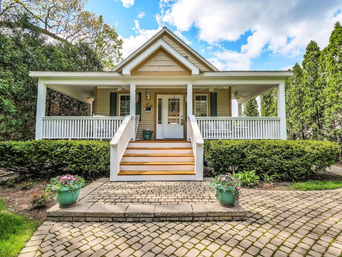 Photo of 140 Eagle Point Road