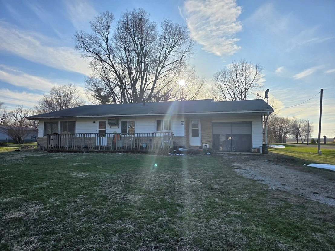 Photo of 213 N 2nd Street