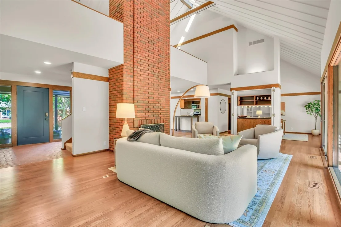 Photo of 10 Carriage Way