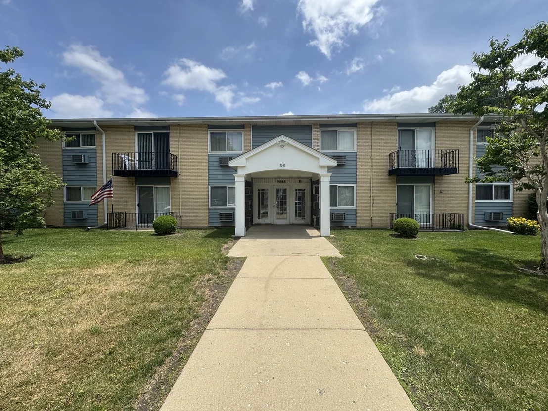 Photo of Unit 1A at 9561 Dee Road