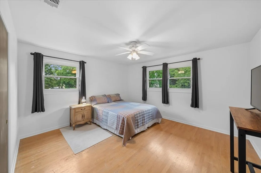 Photo of 1520 Lark Lane