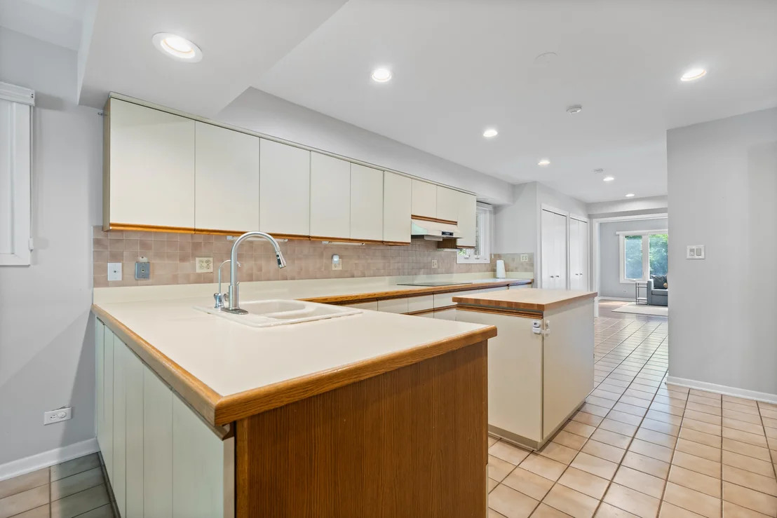 Photo of 559 Hillside Drive