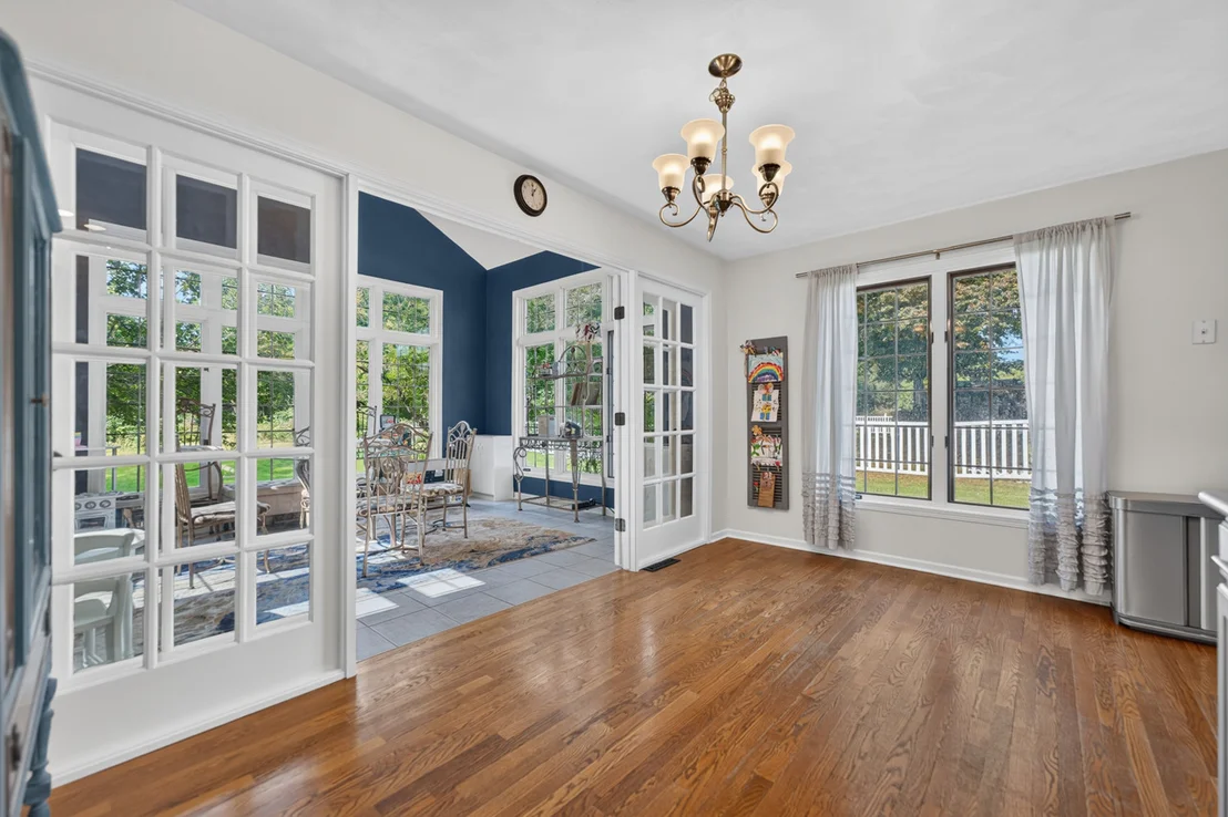 Photo of 9176 Forest Ridge Drive