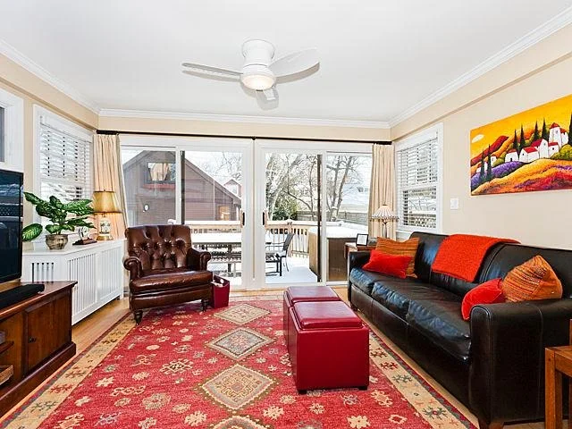 Photo of 2211 Forestview Drive