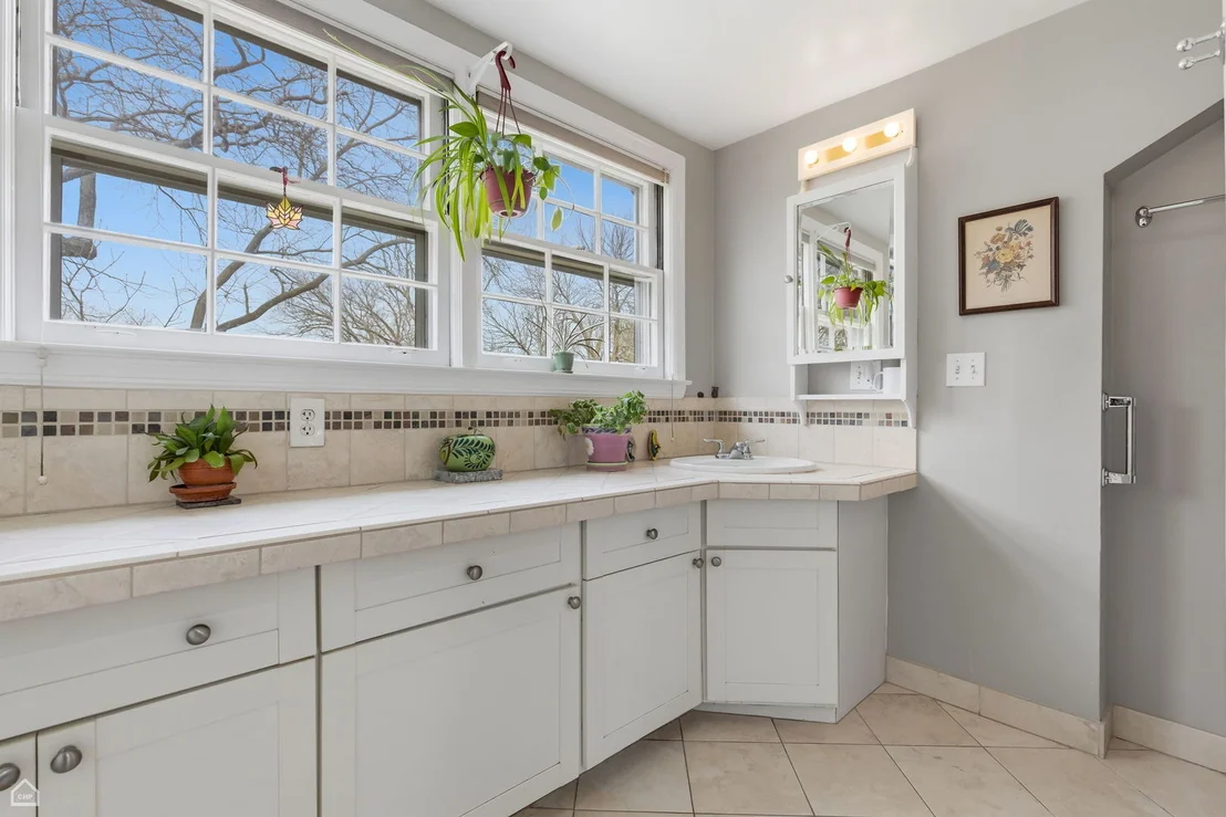 Photo of 414 Barton Avenue