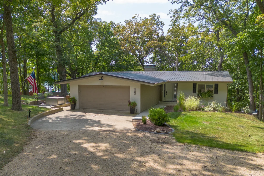 Photo of 1127 Loganberry Lane