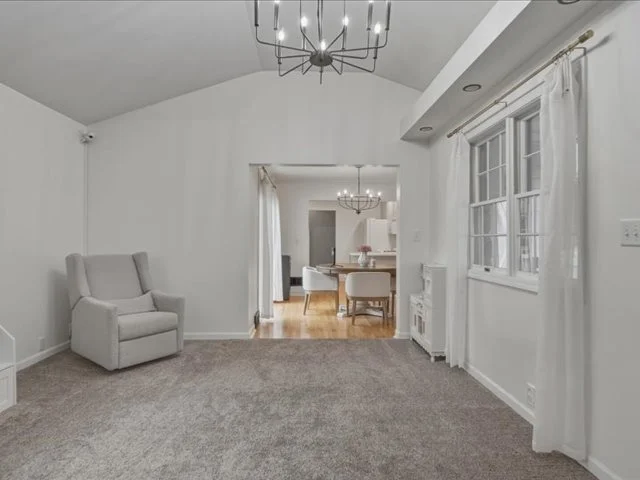 Photo of 902 W Washington Street