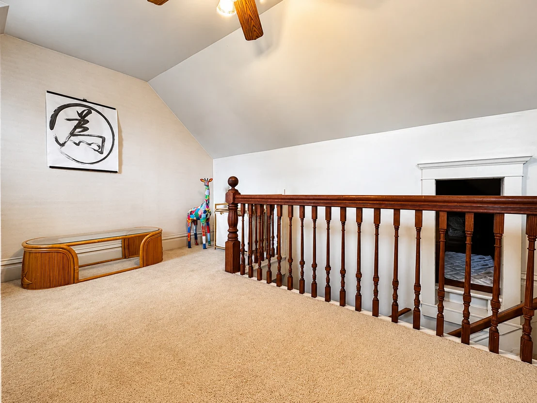 Photo of 611 6th Avenue