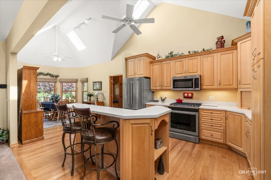 Photo of 16073 Burr Oak Road