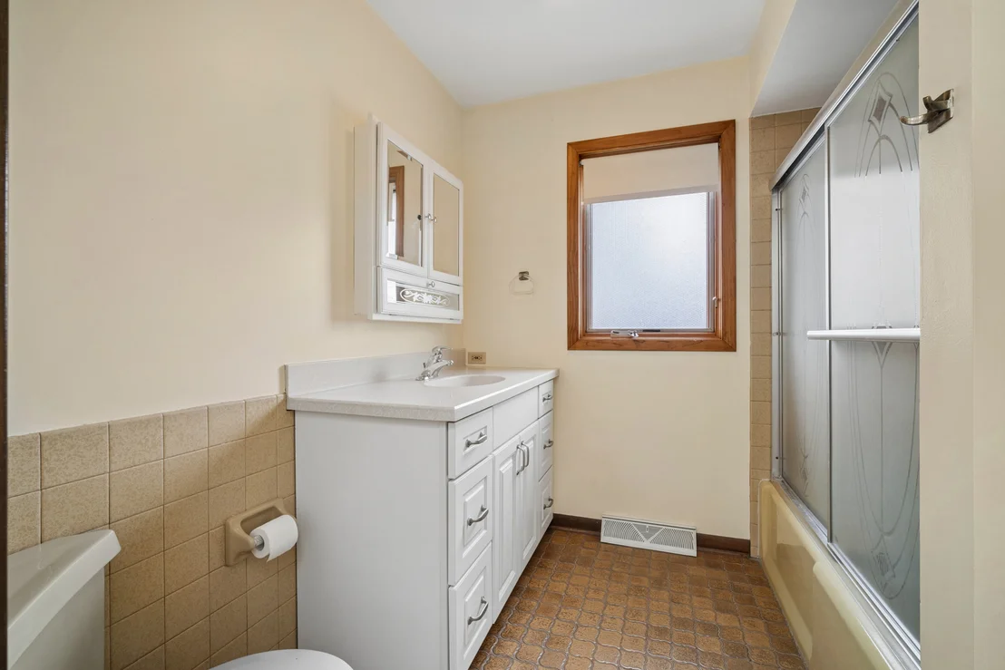 Photo of 484 Springhill Drive