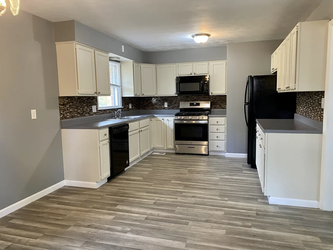 Photo of 301 W Main Street