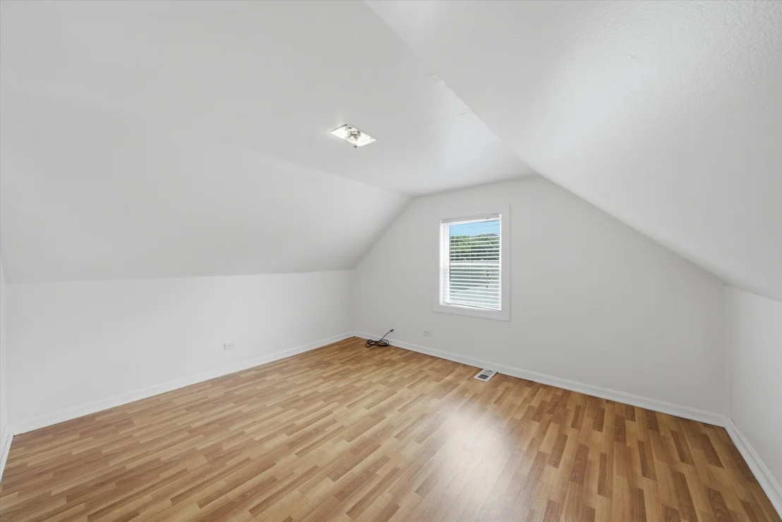 Photo of 4847 W 84th Place